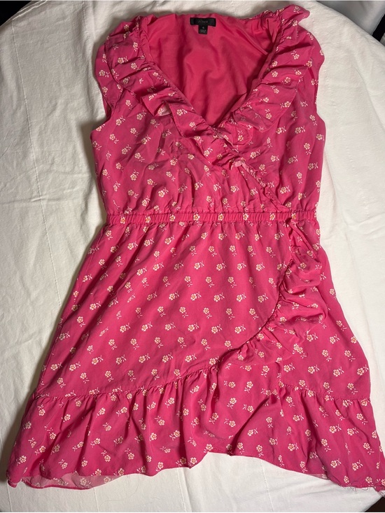 J. Crew Dresses & Skirts - J. Crew Floral Ruffle Wrap Dress